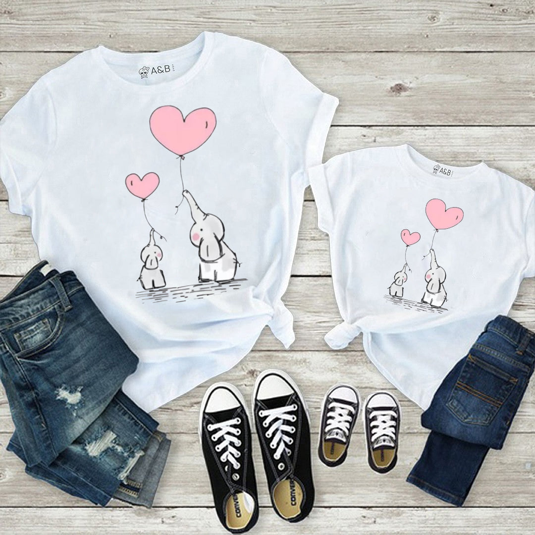 Camiseta Elefantes corazones