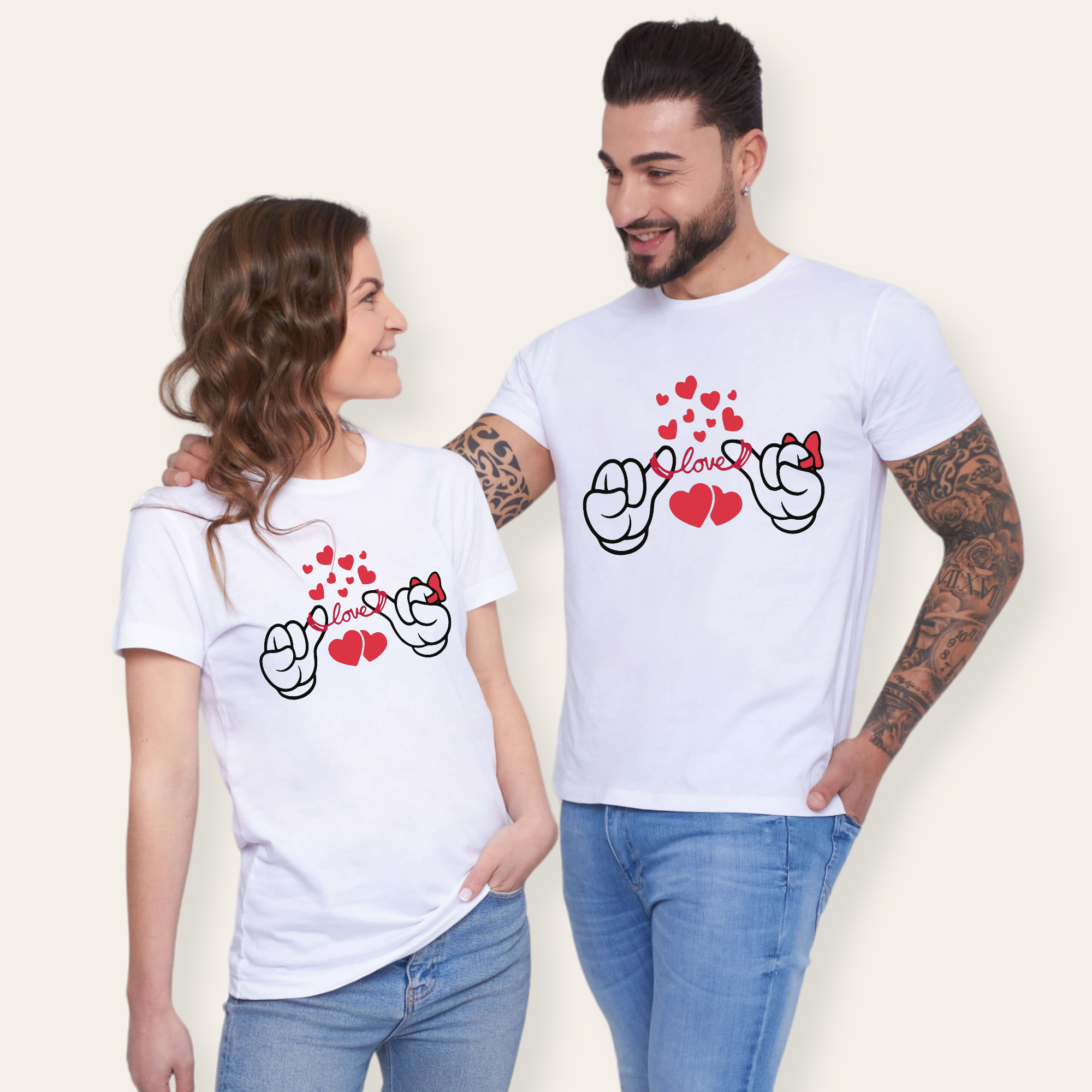 Camiseta Mickey Minnie Sentaditos. Camiseta para parejas. Camiseta ...