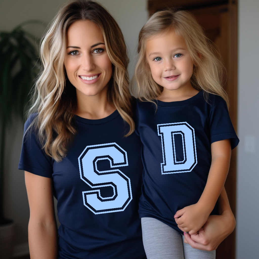 Camiseta Personalizable Inicial Azul Pastel