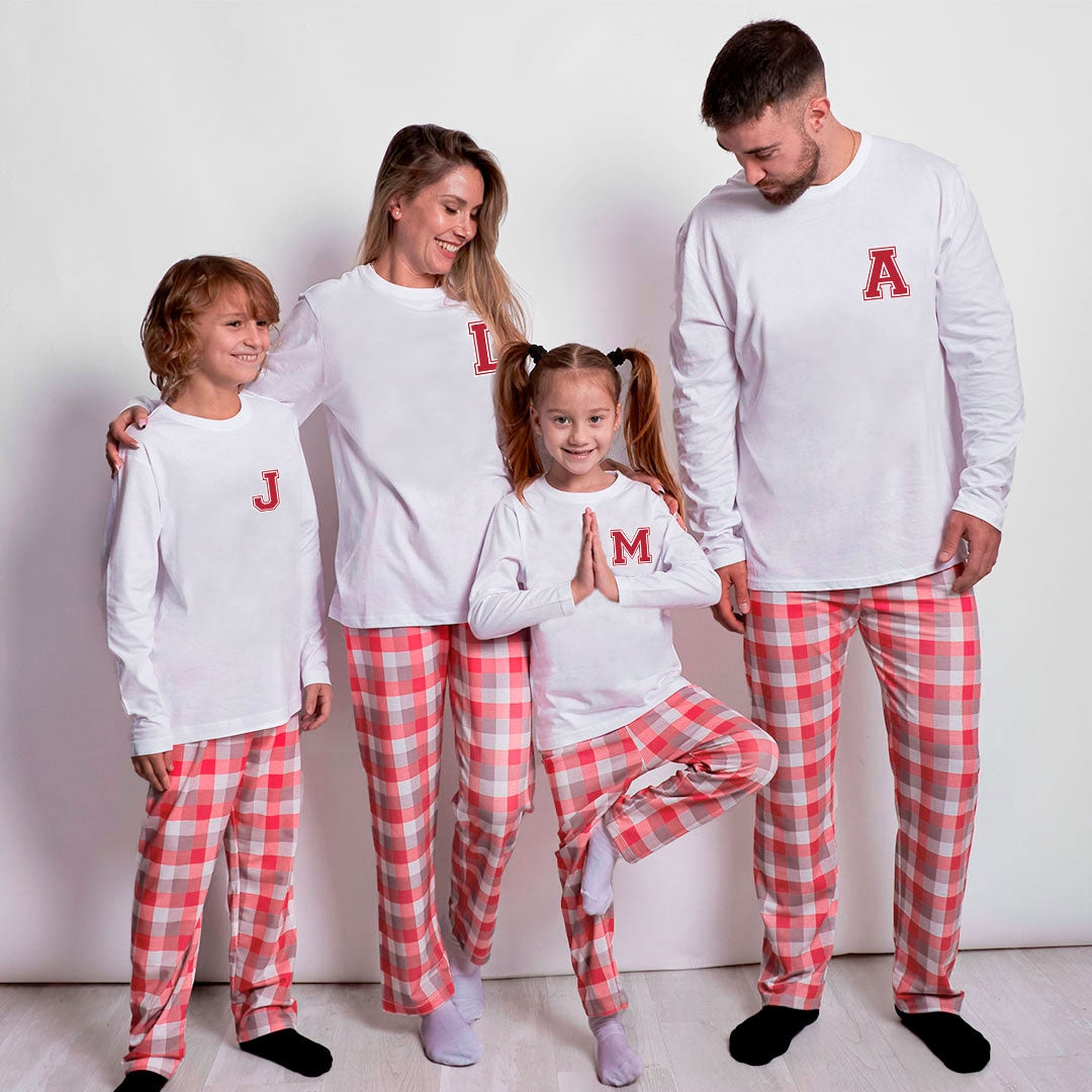 Pijama Iniciales Mini Blanco y pantalón rojo