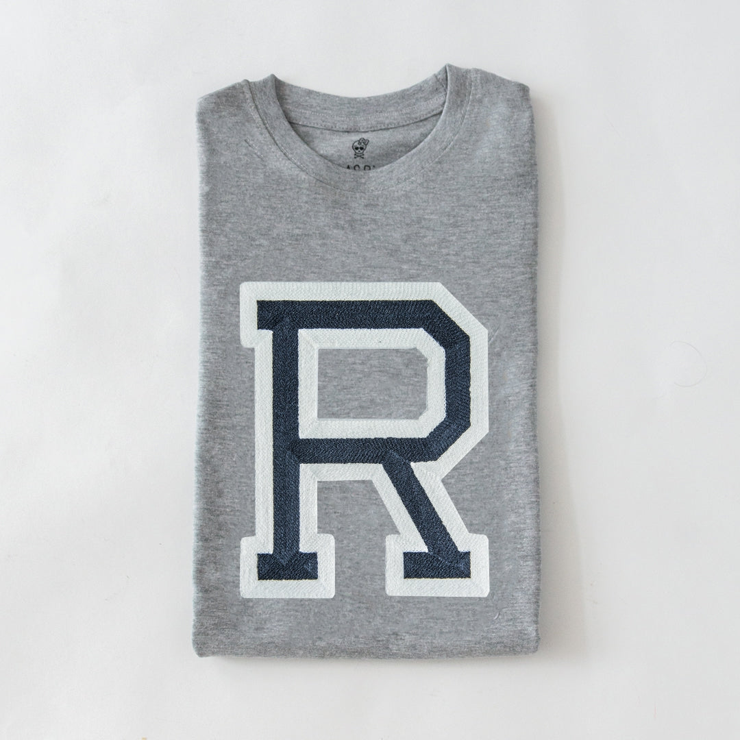 Camiseta Iniciales Gris