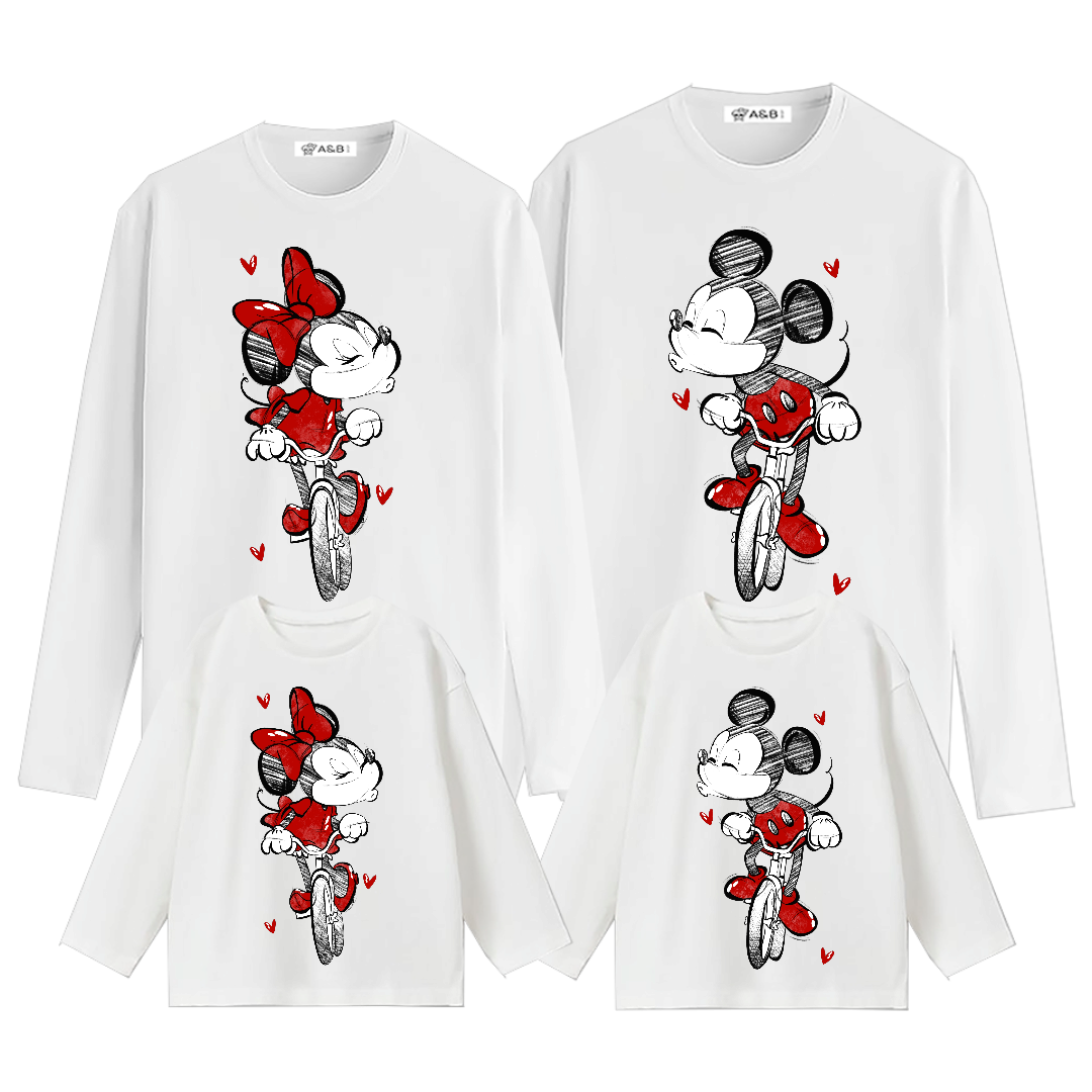 Mickey & Minnie Loving Kiss Sleeve Long T -shirt